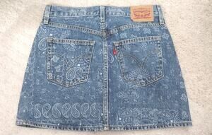 Levi's Icon Paisley Denim Skirt Size 25" 5 Pocket Cotton NWOT